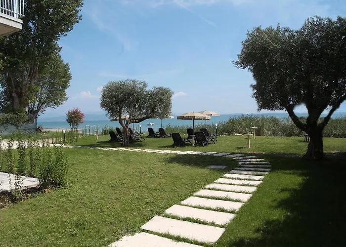 Smeraldo Dip Villa Canneto